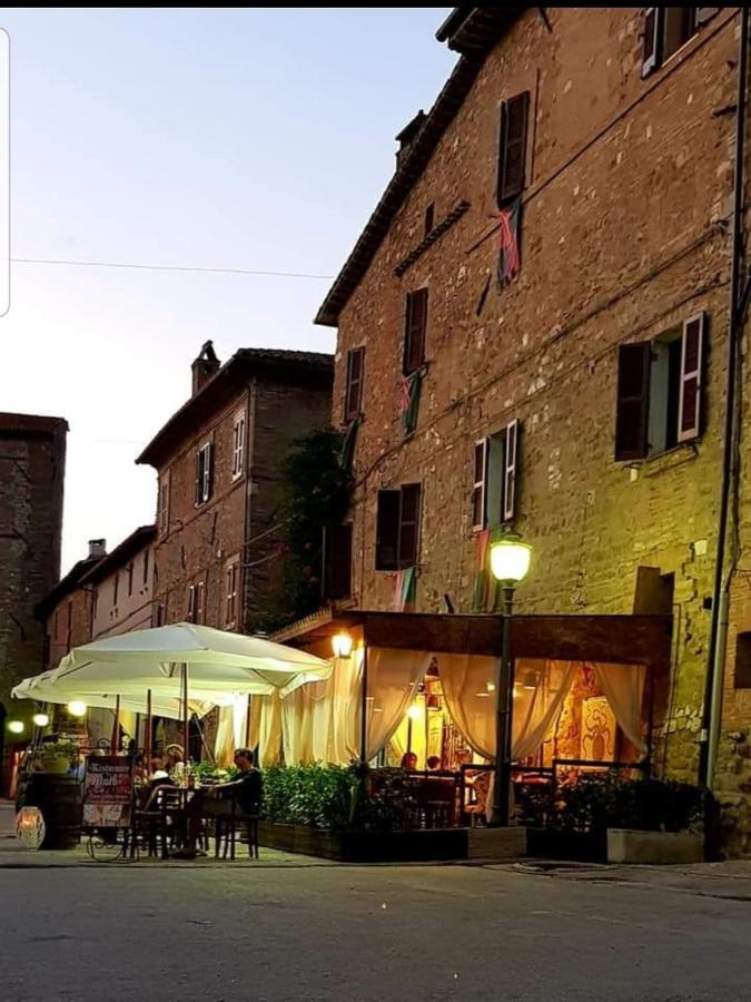 Gasthaus Residenza Porta Guelfa Bevagna Exterior foto